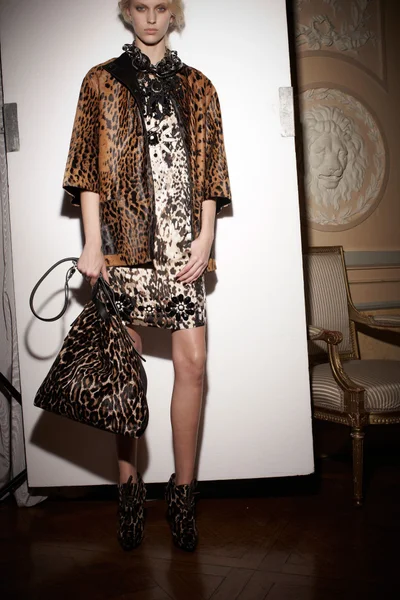 Look 13